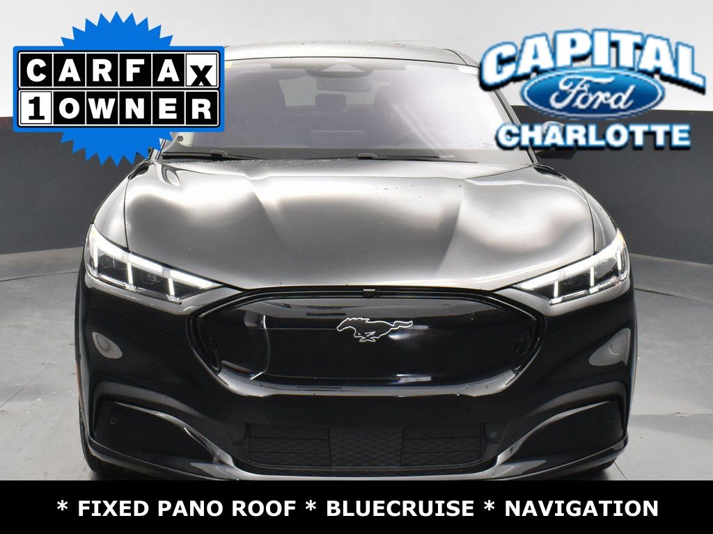 Vehicle image 8 of 43