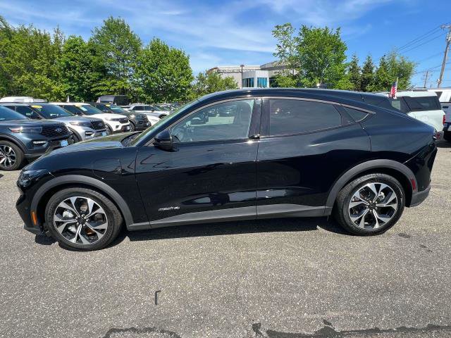 Vehicle image 2 of 39