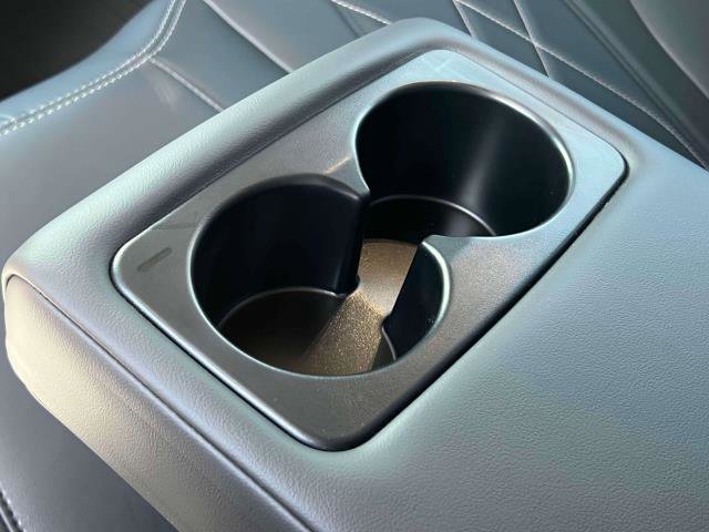 Vehicle image 19 of 39