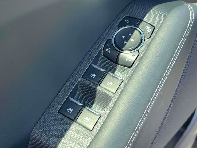 Vehicle image 22 of 39