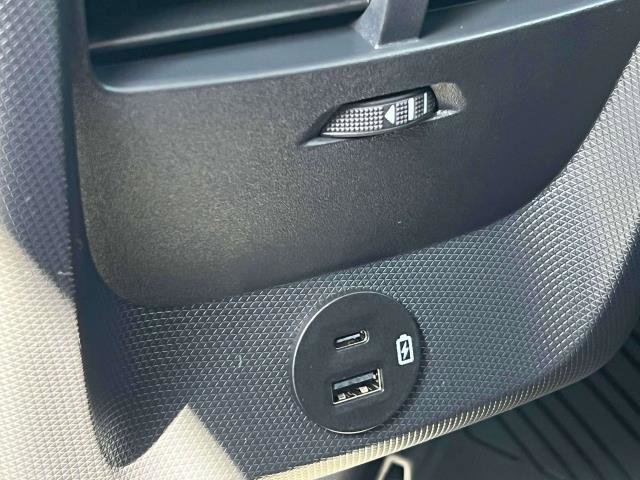 Vehicle image 18 of 39