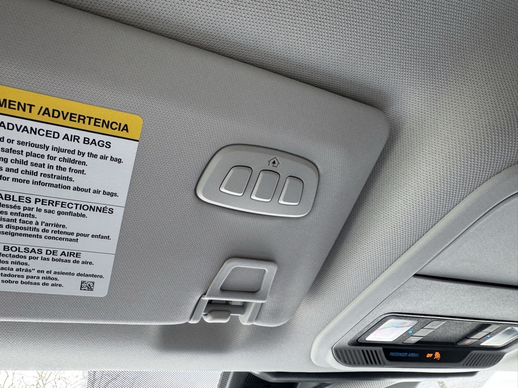 Vehicle image 17 of 46
