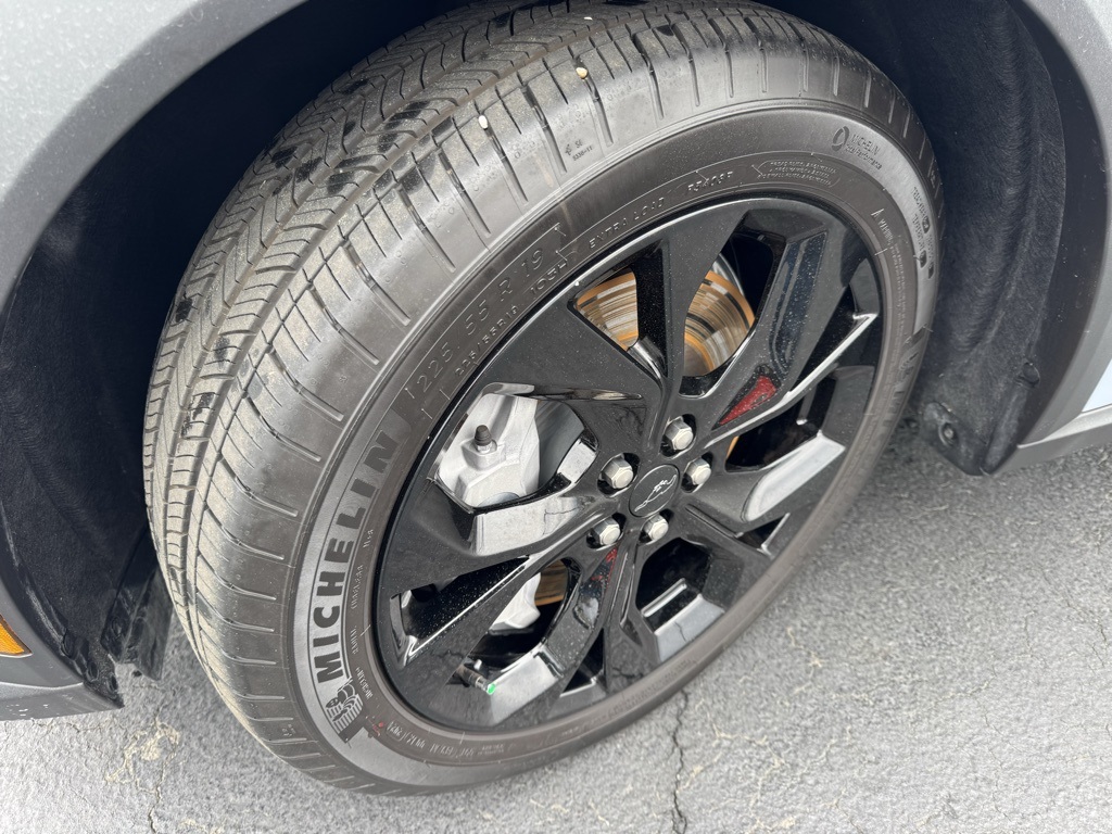 Vehicle image 20 of 46