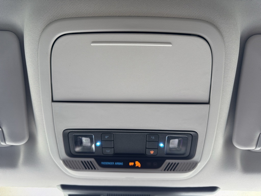 Vehicle image 36 of 46
