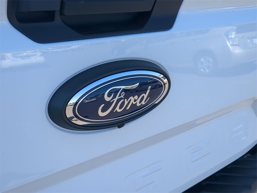 Vehicle image 32 of 32