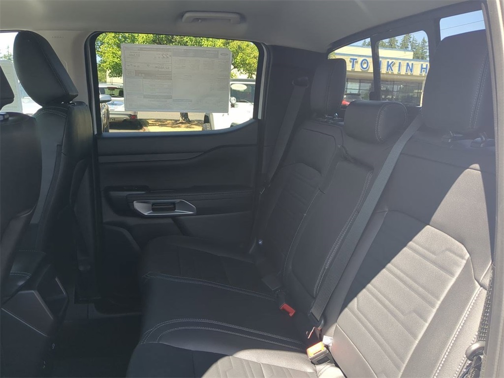 Vehicle image 15 of 32