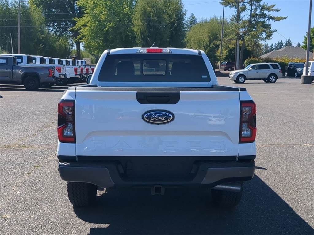 Vehicle image 6 of 32