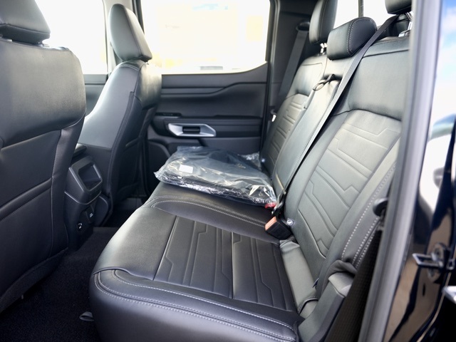 Vehicle image 11 of 40