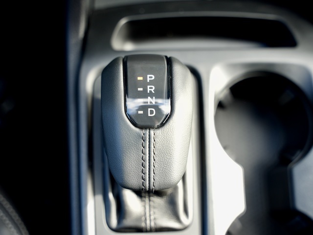 Vehicle image 23 of 40