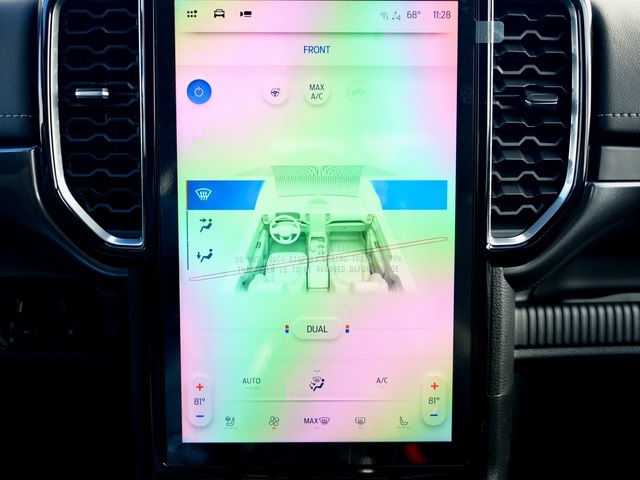 Vehicle image 21 of 40