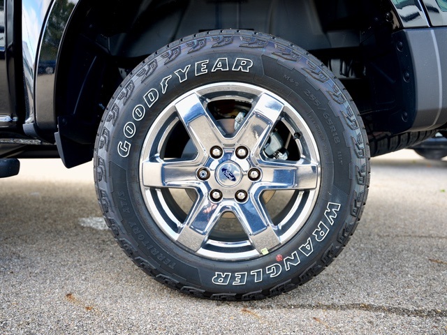 Vehicle image 36 of 40