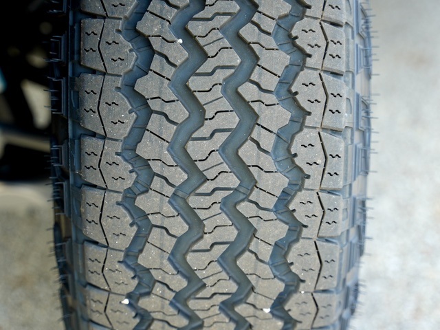 Vehicle image 34 of 40