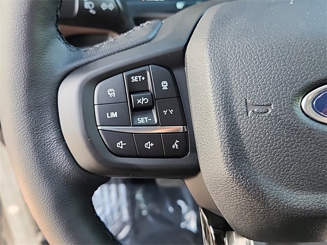 Vehicle image 19 of 26