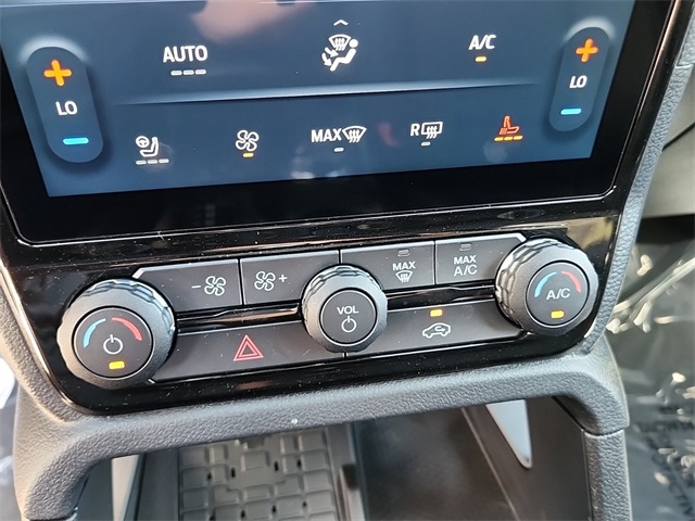 Vehicle image 25 of 26