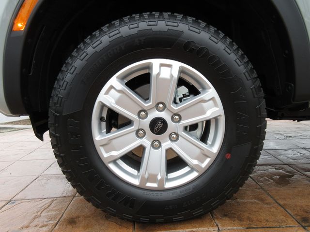 Vehicle image 8 of 25