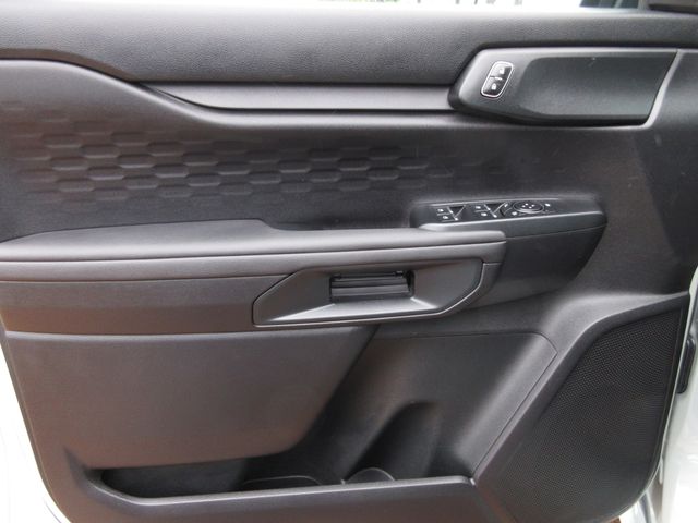 Vehicle image 9 of 25