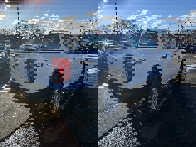 Vehicle image 5 of 25