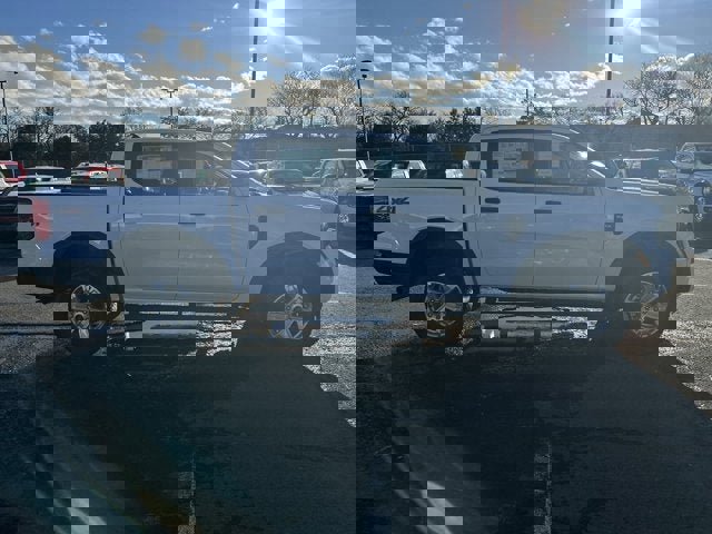 Vehicle image 4 of 25