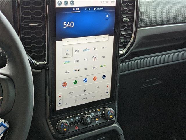 Vehicle image 11 of 17
