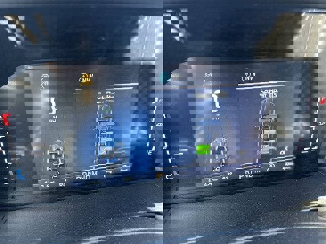 Vehicle image 22 of 26