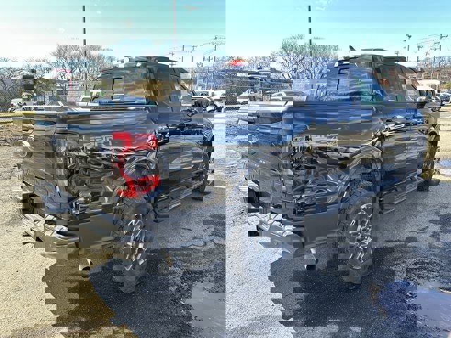 Vehicle image 4 of 26