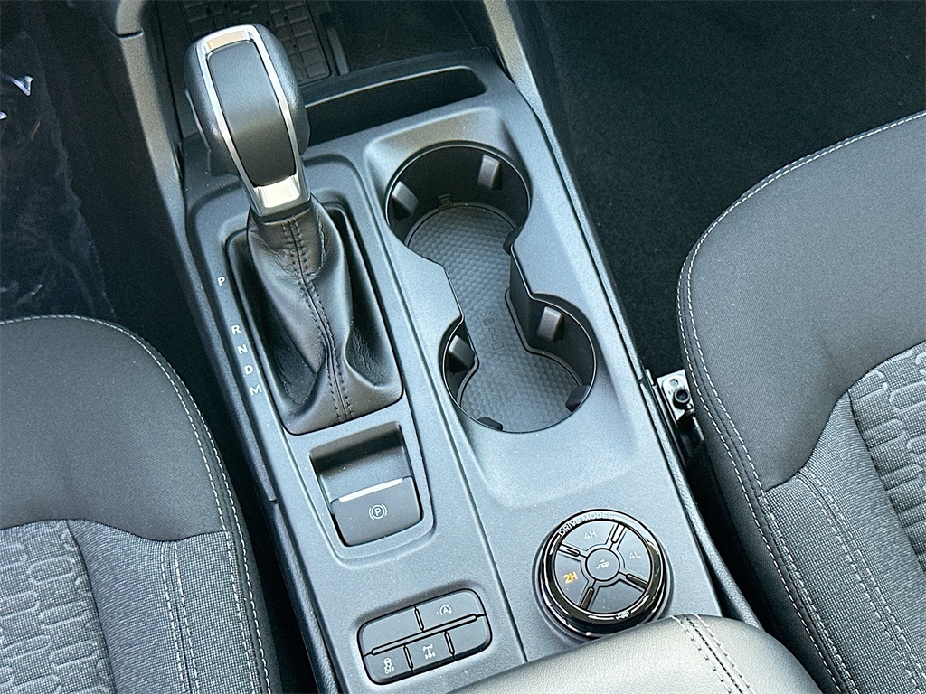 Vehicle image 12 of 21