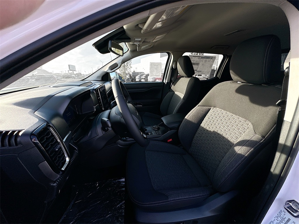 Vehicle image 15 of 21