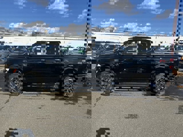Vehicle image 8 of 25