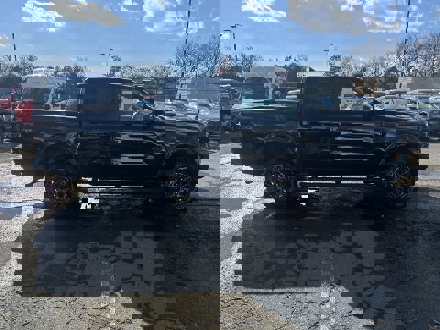 Vehicle image 4 of 25