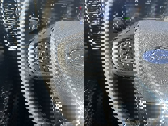 Vehicle image 19 of 25