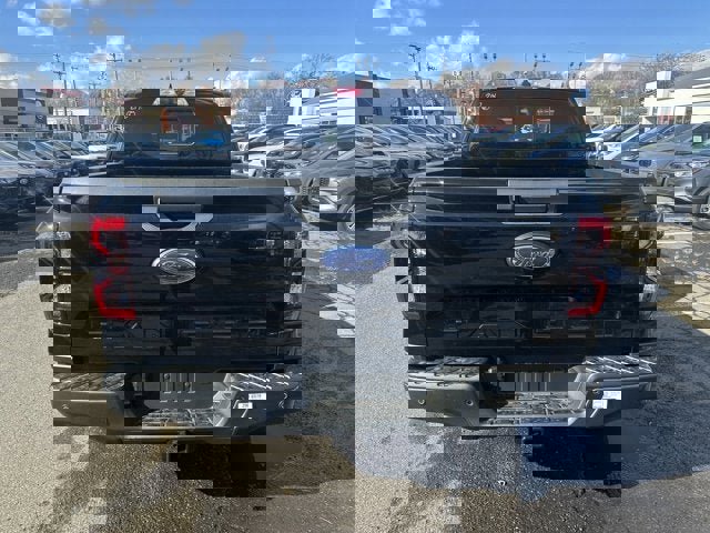 Vehicle image 6 of 25