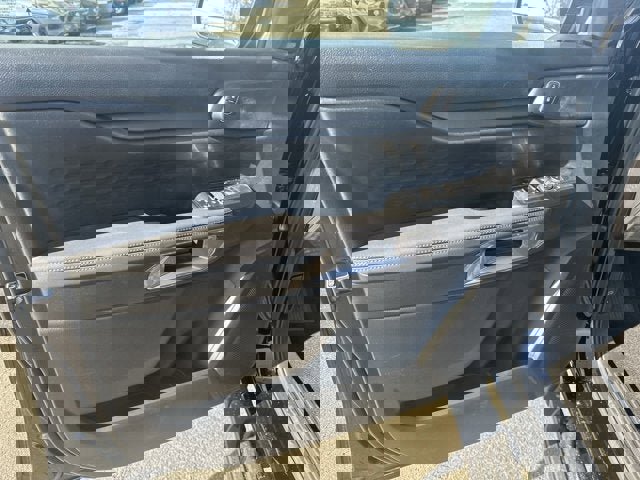 Vehicle image 10 of 25