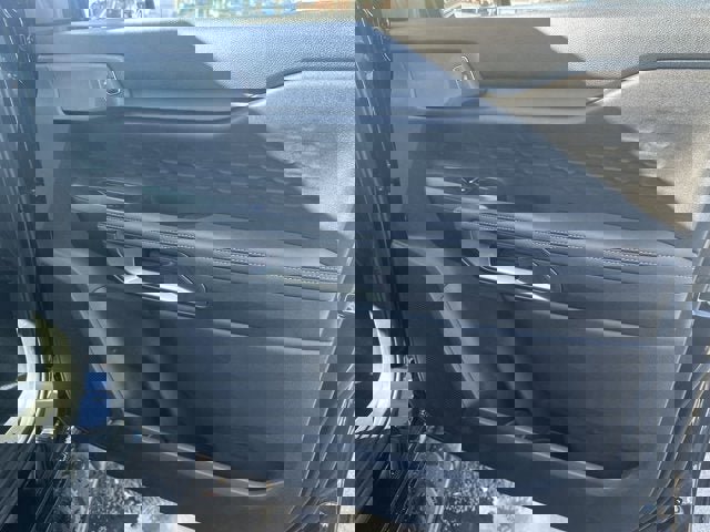 Vehicle image 13 of 25