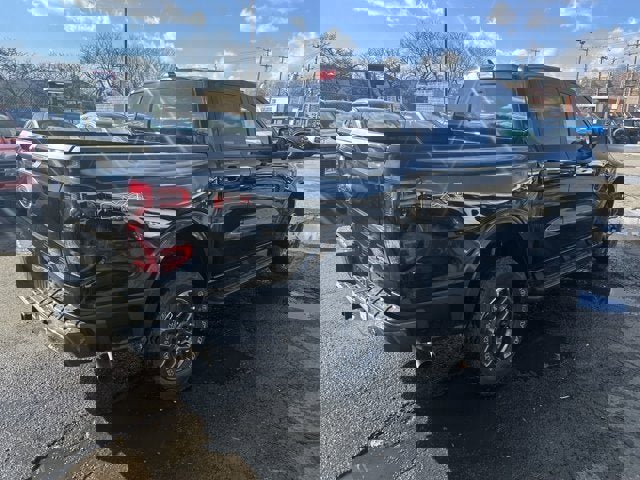 Vehicle image 5 of 25