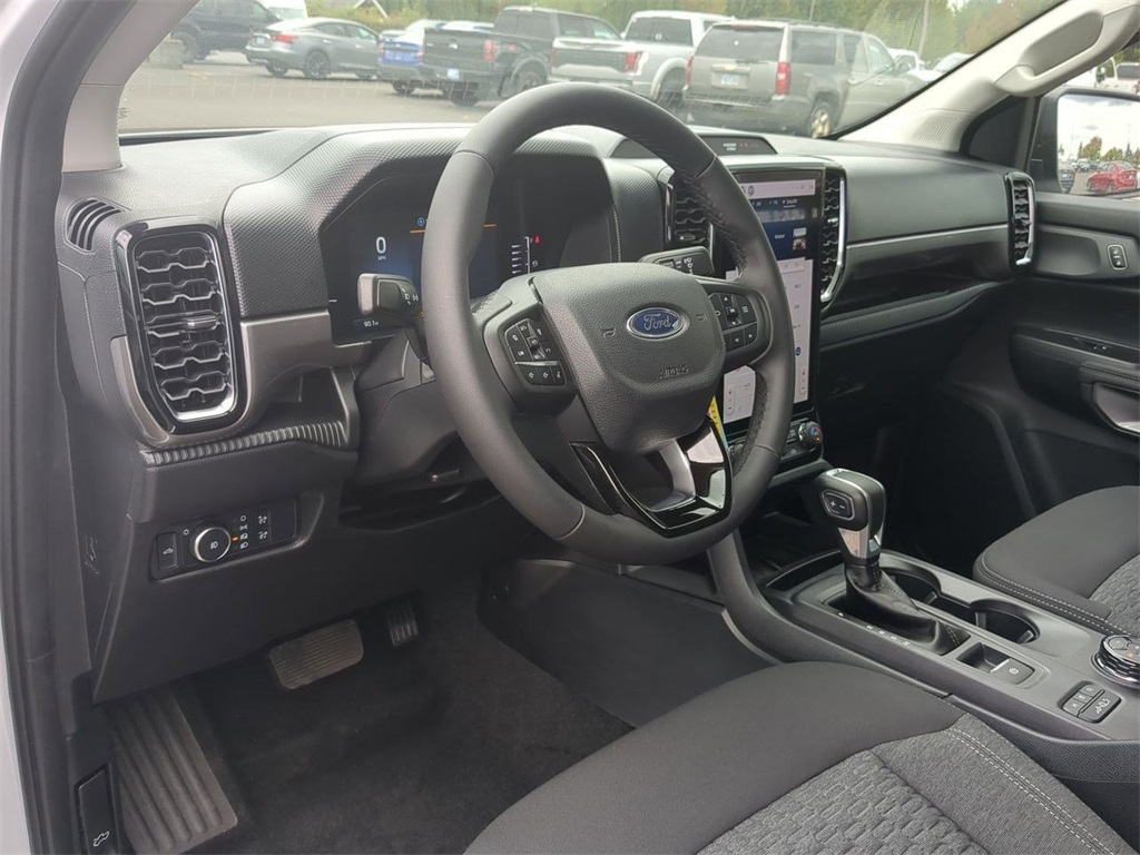 Vehicle image 11 of 31