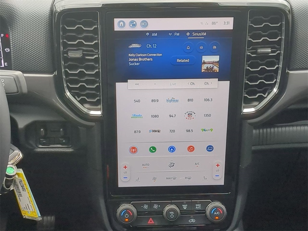 Vehicle image 16 of 31