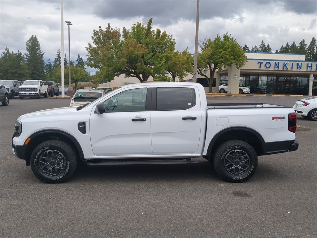 Vehicle image 8 of 31