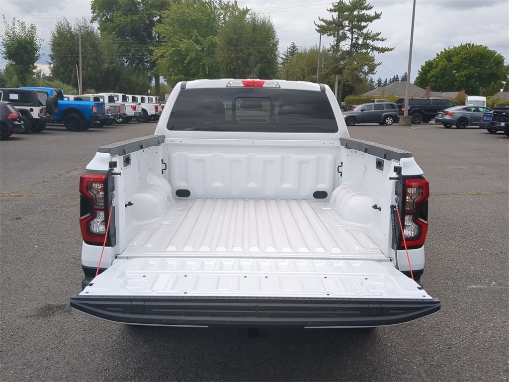 Vehicle image 23 of 31