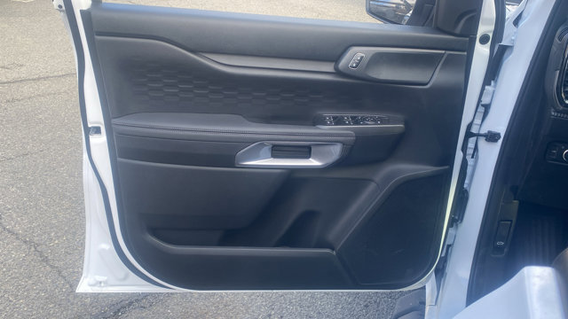 Vehicle image 6 of 27