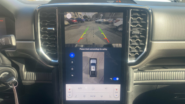 Vehicle image 14 of 27