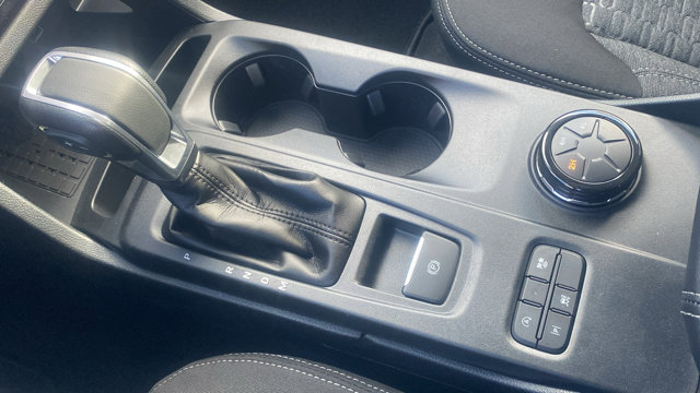 Vehicle image 16 of 27