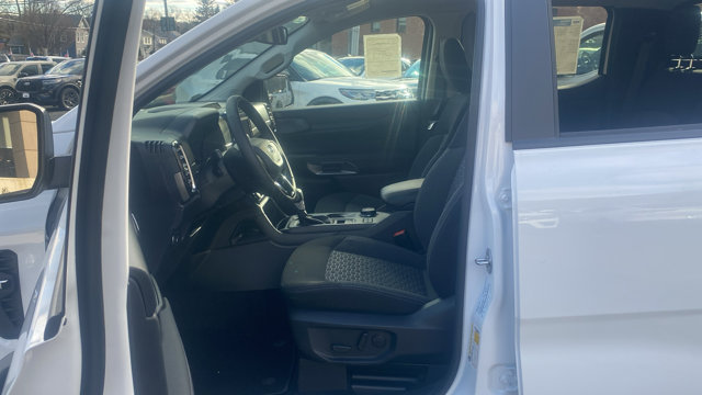 Vehicle image 18 of 27
