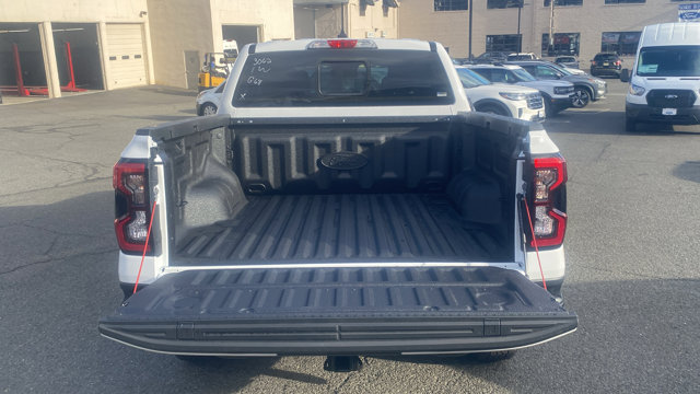 Vehicle image 25 of 27