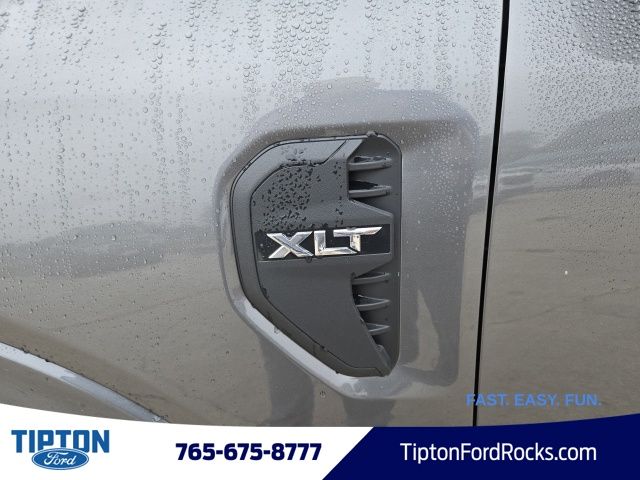 Vehicle image 33 of 43