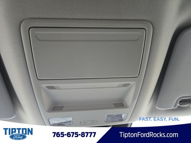 Vehicle image 20 of 43