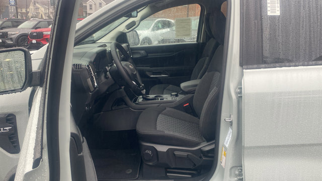 Vehicle image 18 of 27