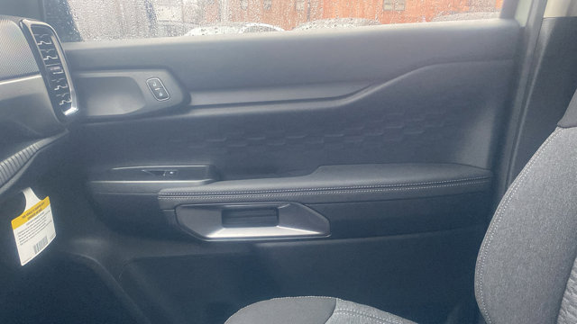 Vehicle image 17 of 27