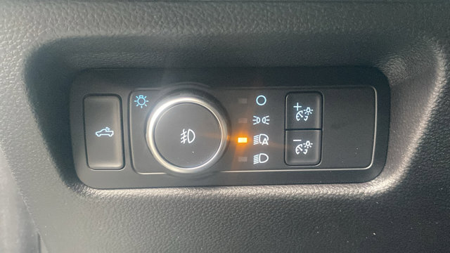 Vehicle image 8 of 27