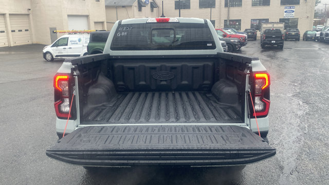 Vehicle image 25 of 27