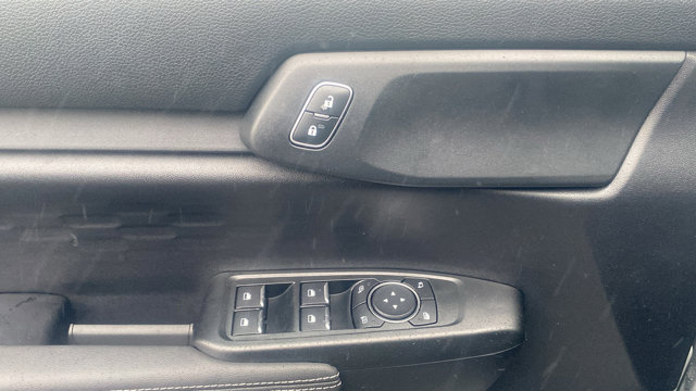 Vehicle image 7 of 27